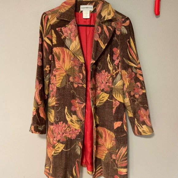 Beautiful blazer with button down front - Picture 2 of 3